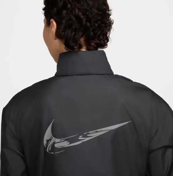 Вітровка для бігу жіноча Nike FAST REPEL RUNNING чорна FZ4852-010