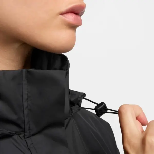 Вітровка для бігу жіноча Nike FAST REPEL RUNNING чорна FZ4852-010