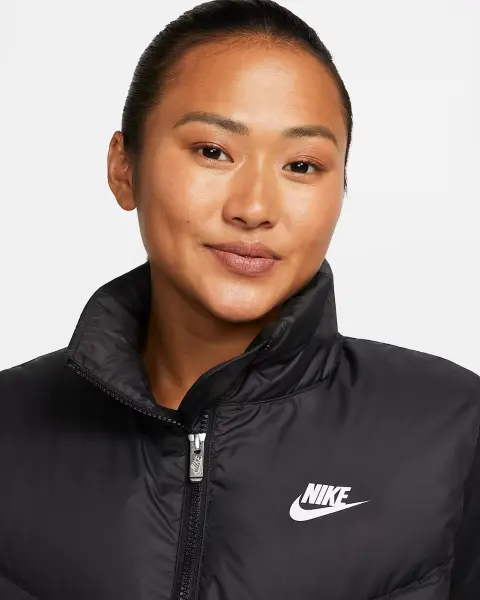 Жилетка жіноча Nike SPORTSWEAR THERMA-FIT WINDRUNNER DOWN чорна DQ6896-010