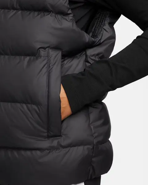 Жилетка жіноча Nike SPORTSWEAR THERMA-FIT WINDRUNNER DOWN чорна DQ6896-010