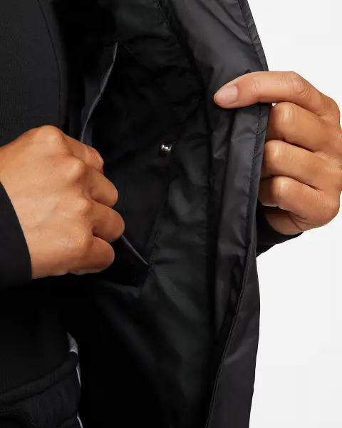 Жилетка жіноча Nike SPORTSWEAR THERMA-FIT WINDRUNNER DOWN чорна DQ6896-010