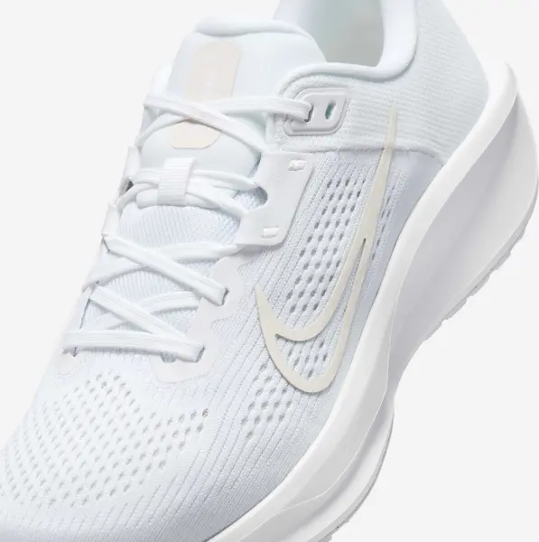Кроссовки беговые женские Nike QUEST 6 белые FD6034-106
