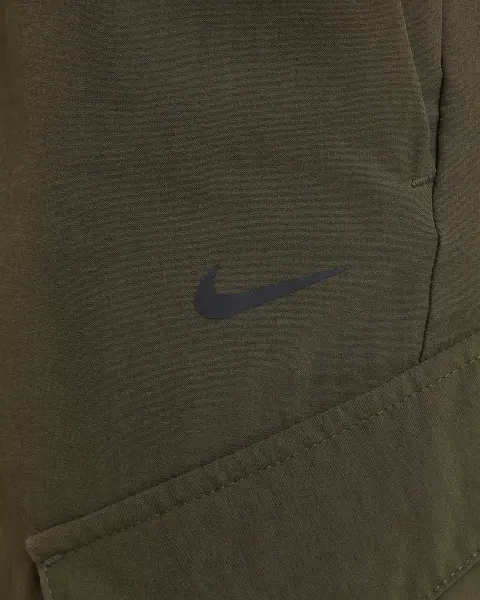Спортивные штаны подростковые Nike SPORTSWEAR CITY UTILITY CARGO оливковые FZ4904-222