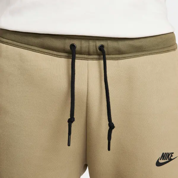 Спортивный костюм Nike SPORTSWEAR TECH FLEECE бежево-оливковый FB7921-276__FB8002-276