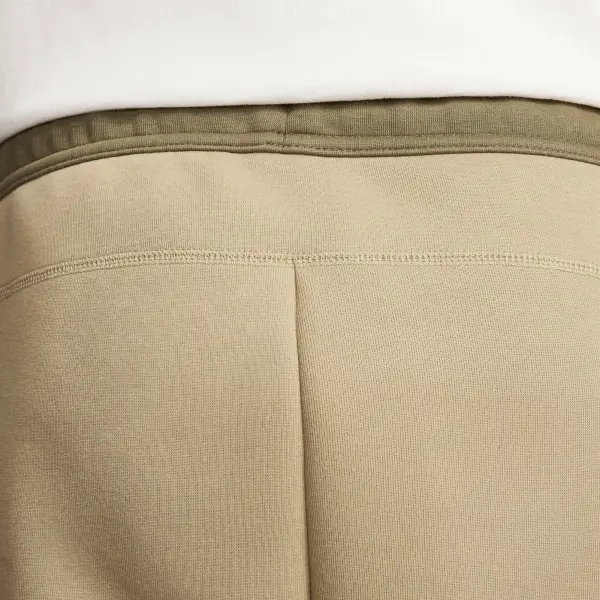 Спортивный костюм Nike SPORTSWEAR TECH FLEECE бежево-оливковый FB7921-276__FB8002-276