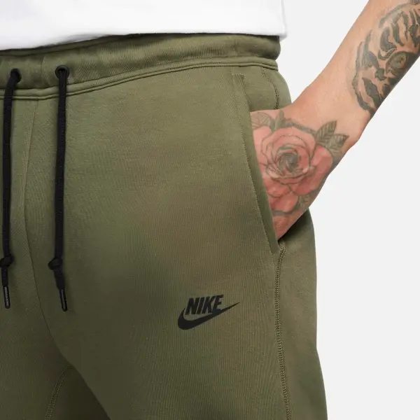 Спортивний костюм Nike SPORTSWEAR TECH FLEECE оливковий FB7921-222__FB8002-222