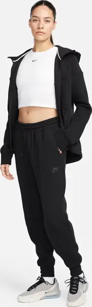 Спортивный костюм женский Nike SPORTSWEAR TECH FLEECE черный FB8338-010__FB8330-010