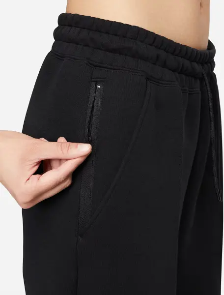 Спортивный костюм женский Nike SPORTSWEAR TECH FLEECE черный FB8338-010__FB8330-010