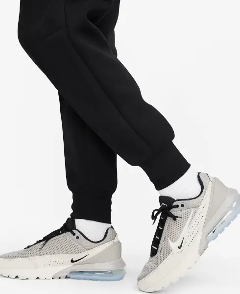 Спортивный костюм женский Nike SPORTSWEAR TECH FLEECE черный FB8338-010__FB8330-010