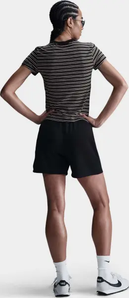 Футболка женская Nike SPORTSWEAR CHILL KNIT SLIM STRIPED черно-темно-серая HF9524-010