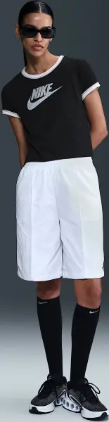 Футболка женская Nike SPORTSWEAR GRAPHIC RINGER черно-белая IF4072-010