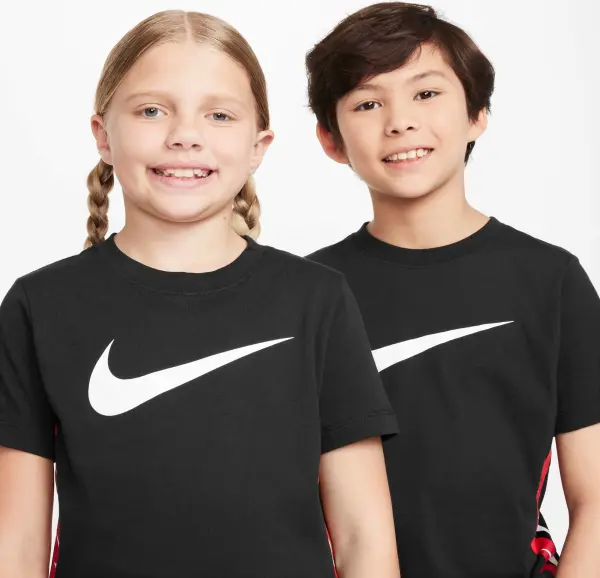 Футболка подростковая Nike SPORTSWEAR CLUB+ черная HF3404-010