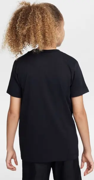 Футболка підліткова Nike SPORTSWEAR LOGOS чорна HM5662-010