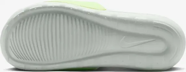 Шльопанці жіночі Nike VICTORI ONE салатово-м'ятні CN9677-010