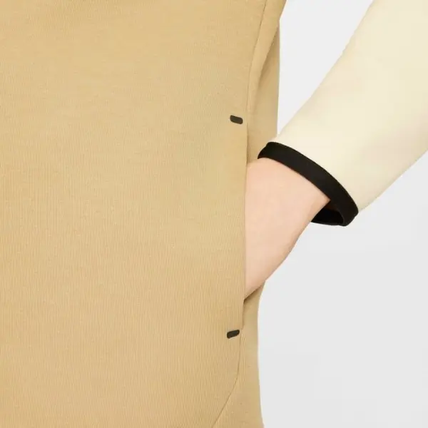 Толстовка подростковая Nike SPORTSWEAR TECH FLEECE кремово-бежевая HV5867-297