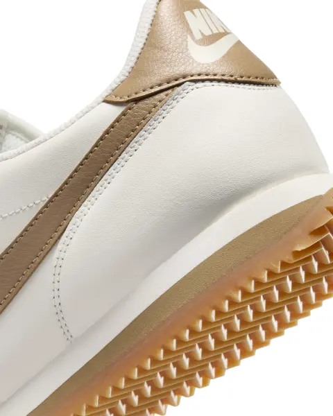 Кросівки Nike CORTEZ біло-світло-коричневі DM4044-109