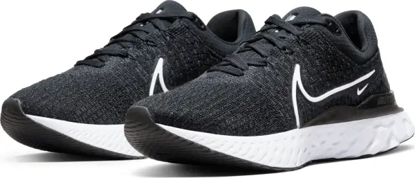 Кросівки бігові жіночі Nike REACT INFINITY 3 чорно-білі DD3024-001