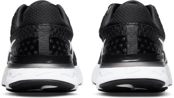 Кросівки бігові жіночі Nike REACT INFINITY 3 чорно-білі DD3024-001