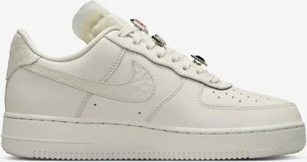 Кроссовки женские Nike AIR FORCE 1 LOW PREMIUM кремовые DN5463-001