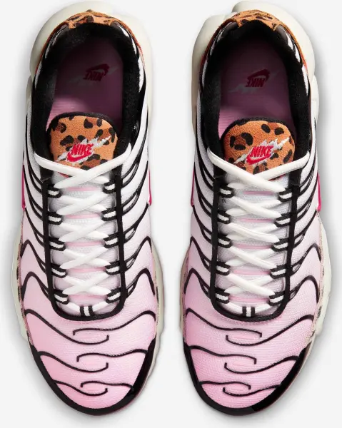Кросівки жіночі Nike AIR MAX PLUS різнокольорові DZ4842-600