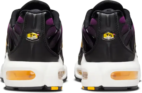 Кросівки жіночі Nike AIR MAX PLUS фіолетово-чорно-помаранчеві DZ3670-005