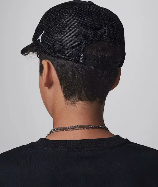 Кепка підліткова Nike JORDAN FOAM TRUCKER чорна 9A0940-023