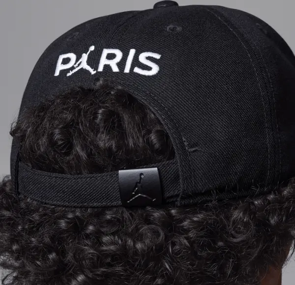 Кепка подростковая Nike JORDAN PARIS SAINT-GERMAIN черная 9A0999-023