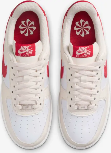 Кросівки жіночі Nike AIR FORCE 1 '07 NEXT NATURE кремово-біло-червоні DC9486-109