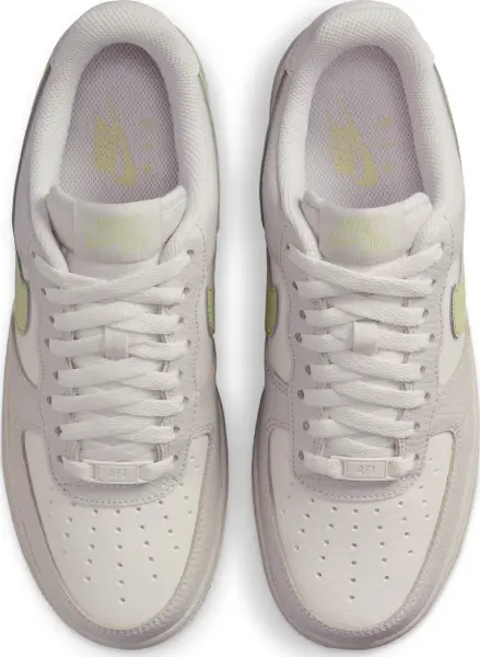 Кроссовки женские Nike AIR FORCE 1 '07 кремово-лаймовые IB3881-001
