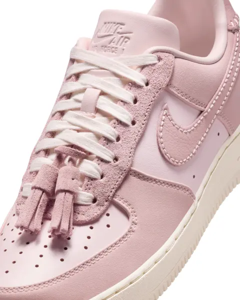 Кросівки жіночі Nike AIR FORCE 1 '07 рожево-світло-рожеві IB4654-661