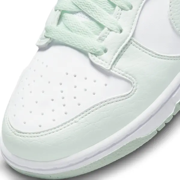 Кросівки жіночі Nike DUNK LOW NEXT NATURE м'ятно-білі DN1431-102