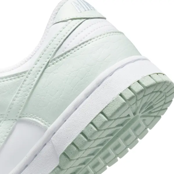 Кросівки жіночі Nike DUNK LOW NEXT NATURE м'ятно-білі DN1431-102