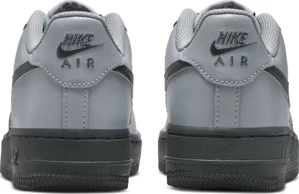 Кросівки підліткові Nike AIR FORCE 1 (GS) сіро-чорні IH4475-025