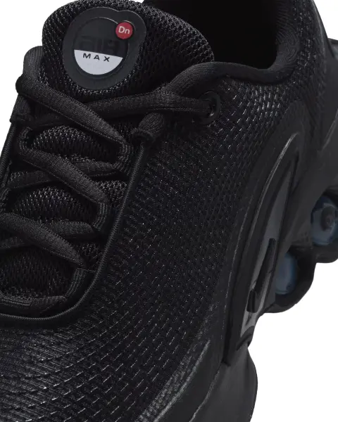 Кроссовки подростковые Nike AIR MAX DN (GS) черные IH7672-002