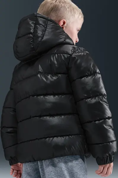 Куртка детская Nike SPORTSWEAR ALL DAY PLAY PUFFER черная 86N074-023