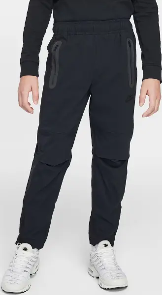 Спортивні штани підліткові Nike TECH WOVEN чорні HQ8921-010
