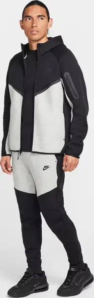 Спортивный костюм Nike TECH черно-серый HV0949-011__HV0959-011