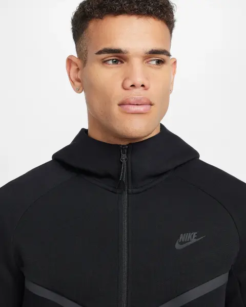 Спортивный костюм Nike TECH черный HV0949-010__HV0959-010