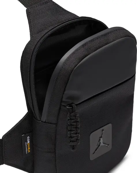 Сумка через плече Nike JORDAN чорна MA9041-023