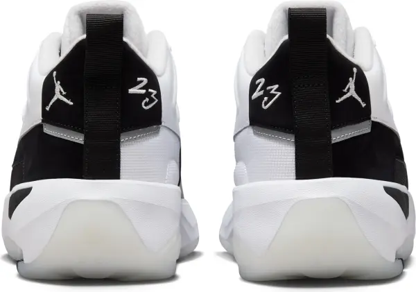 Кросівки Nike JORDAN MAX AURA 7 біло-чорні HQ2091-100