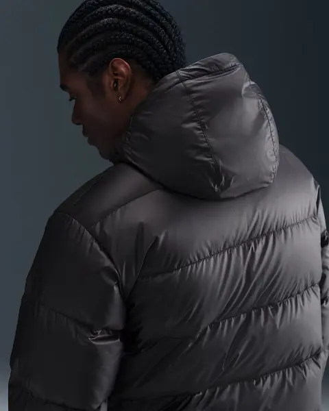 Пуховик Nike WINDRUNNER STATEMENT DOWN JACKET черный HQ7790-011