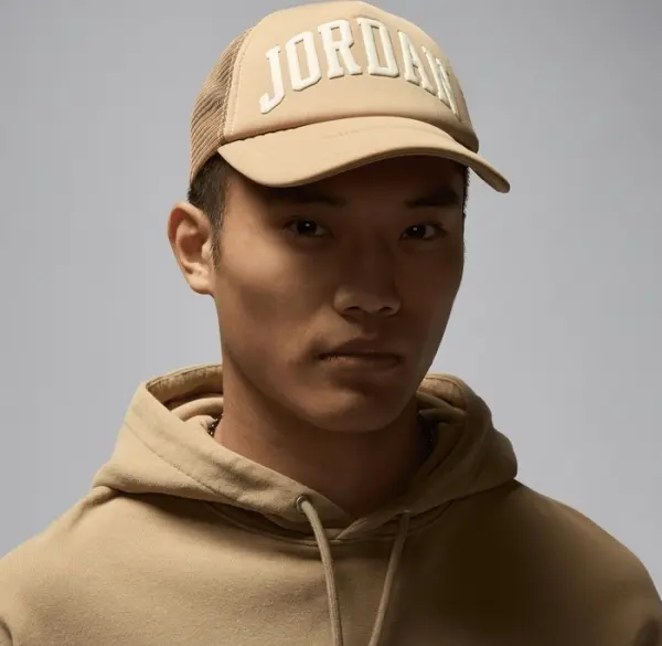 Кепка підліткова Nike JORDAN FOAM TRUCKER світло-коричнева 9A0940-J34