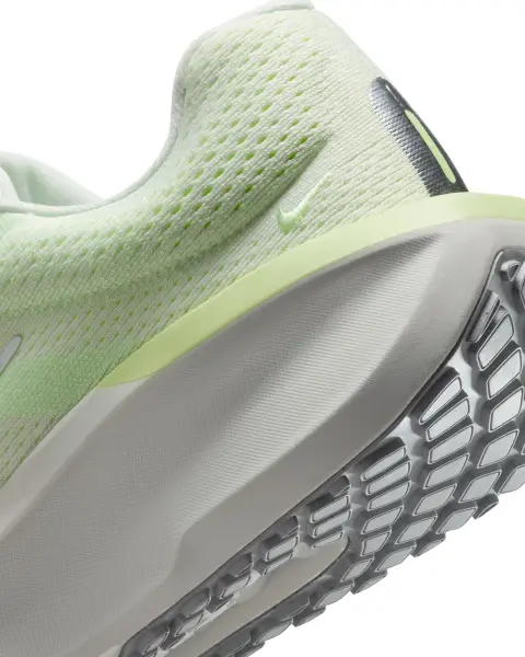 Кросівки бігові жіночі Nike AIR WINFLO 11 м'ятно-салатові FJ9510-108