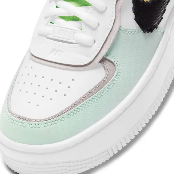 Кросівки жіночі Nike AIR FORCE 1 SHADOW SE різнокольорові CV8480-300