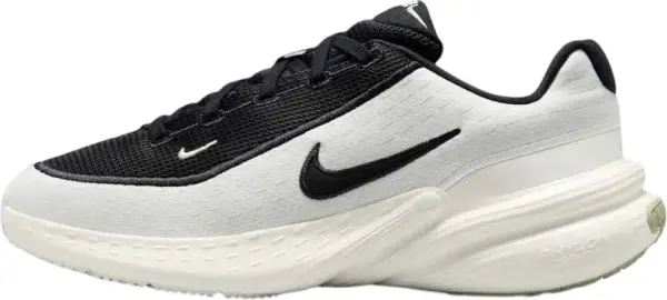 Кроссовки женские Nike UPLIFT SC молочно-черные IB2766-100