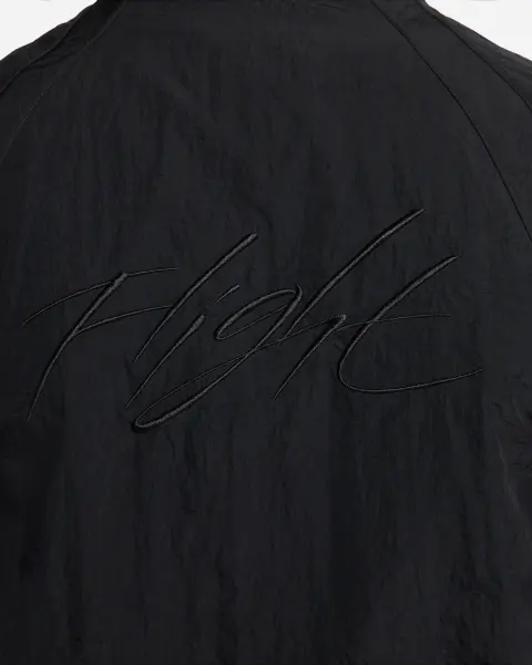 Куртка Nike AIR JORDAN ESSENTIAL STATEMENT WARMUP черная DH9037-010