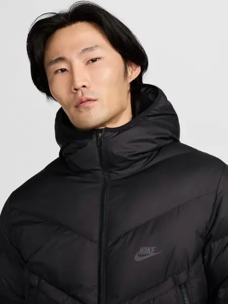 Куртка Nike PRIMALOFT SPORTSWEAR STORM-FIT WINDRUNNER AIR MAX чорна HF6603-010