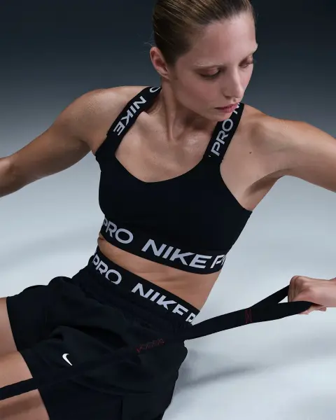 Топ жіночий Nike PRO LIGHT-SUPPORT NON-PADDED SPORTS BRA чорний HF5372-010