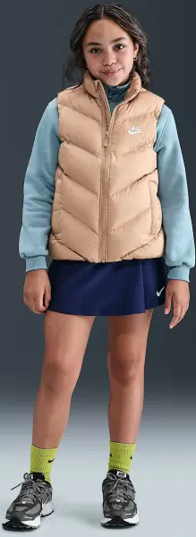 Жилетка підліткова Nike SPORTSWEAR ALL DAY PLAY THERMA-FIT LOOSE-FIT PUFFER світло-коричнева HJ2537-200