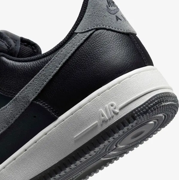 Кросівки Nike AIR FORCE 1 '07 LV8 чорно-темно-сірі FJ4170-004